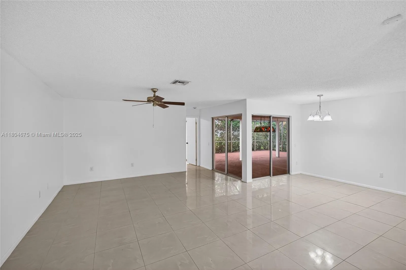 Miami, Florida 33186, United States, 3 Bedrooms Bedrooms, ,2 BathroomsBathrooms,Residential,Active,131747
