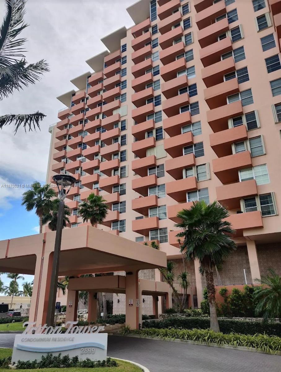 TRITON TOWER CONDO - Residential