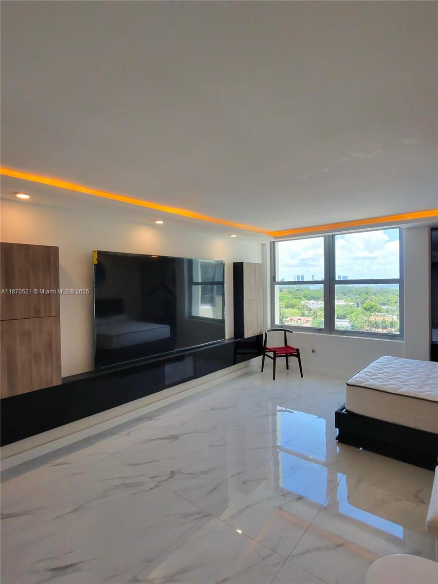 TRITON TOWER CONDO - Residential