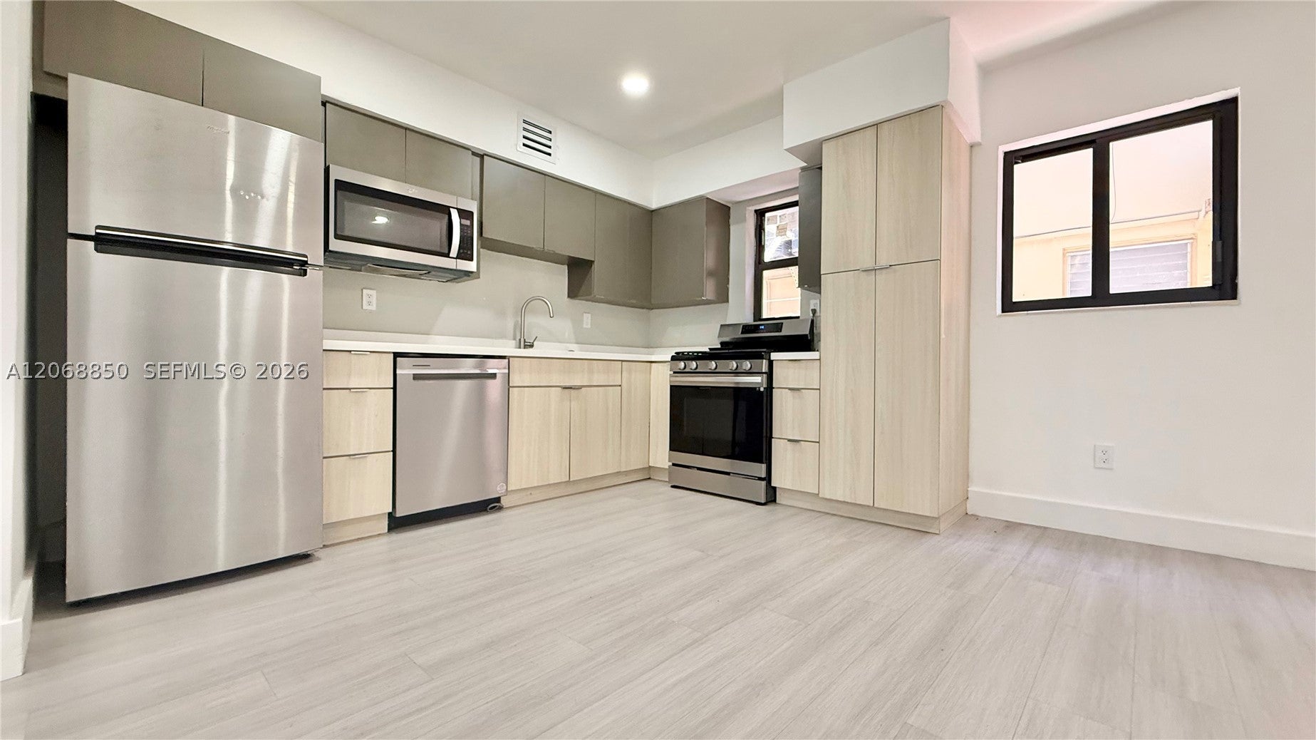 609 Lenox Ave 2