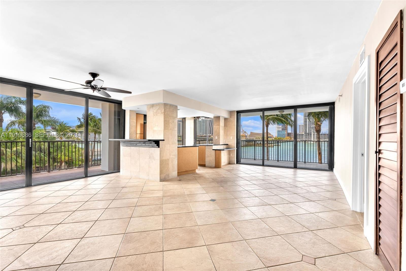 VENETIAN ISLE CONDO - Residential