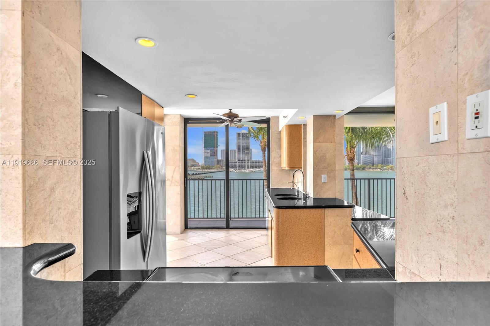 VENETIAN ISLE CONDO - Residential
