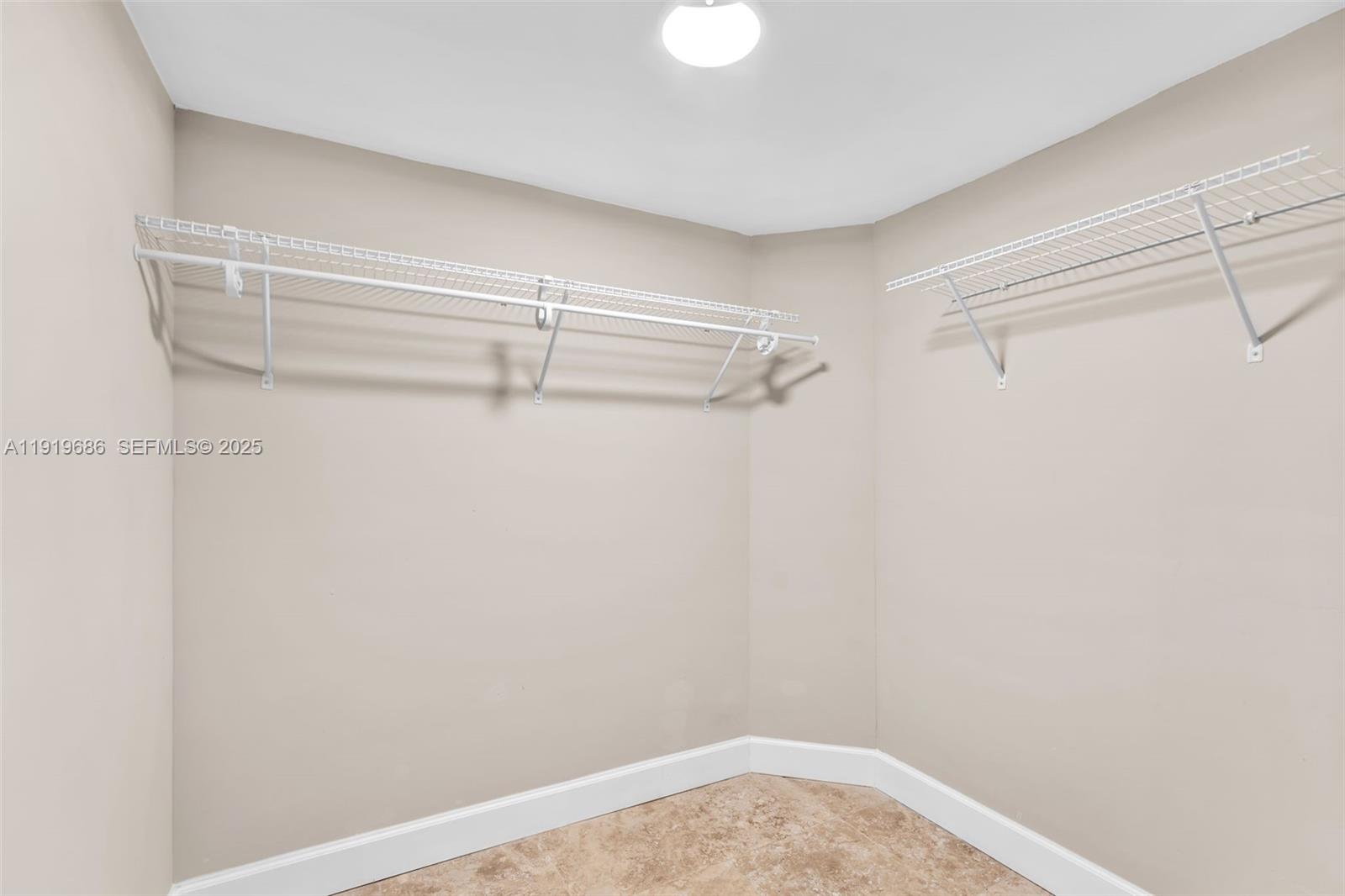 VENETIAN ISLE CONDO - Residential