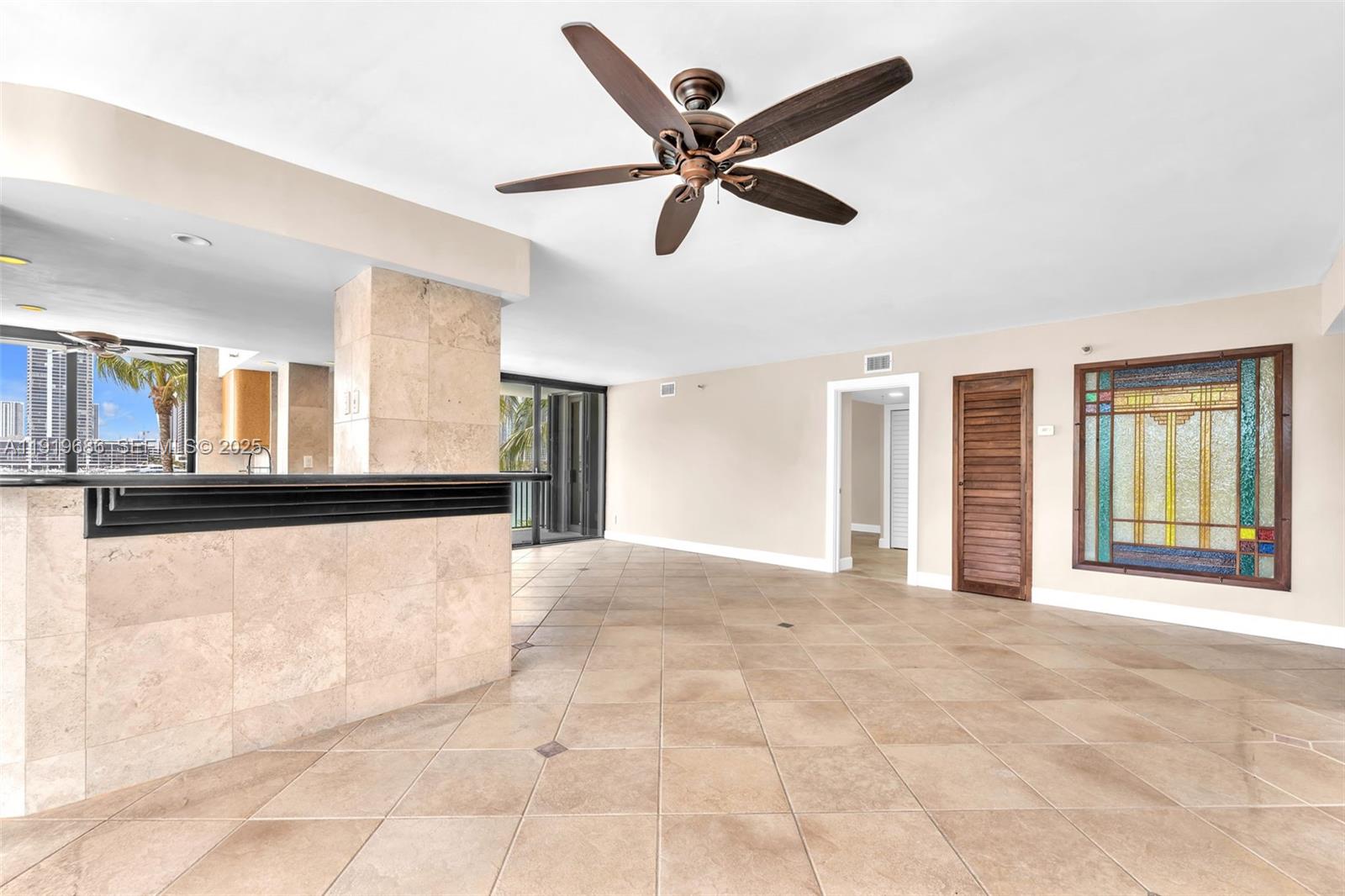 VENETIAN ISLE CONDO - Residential