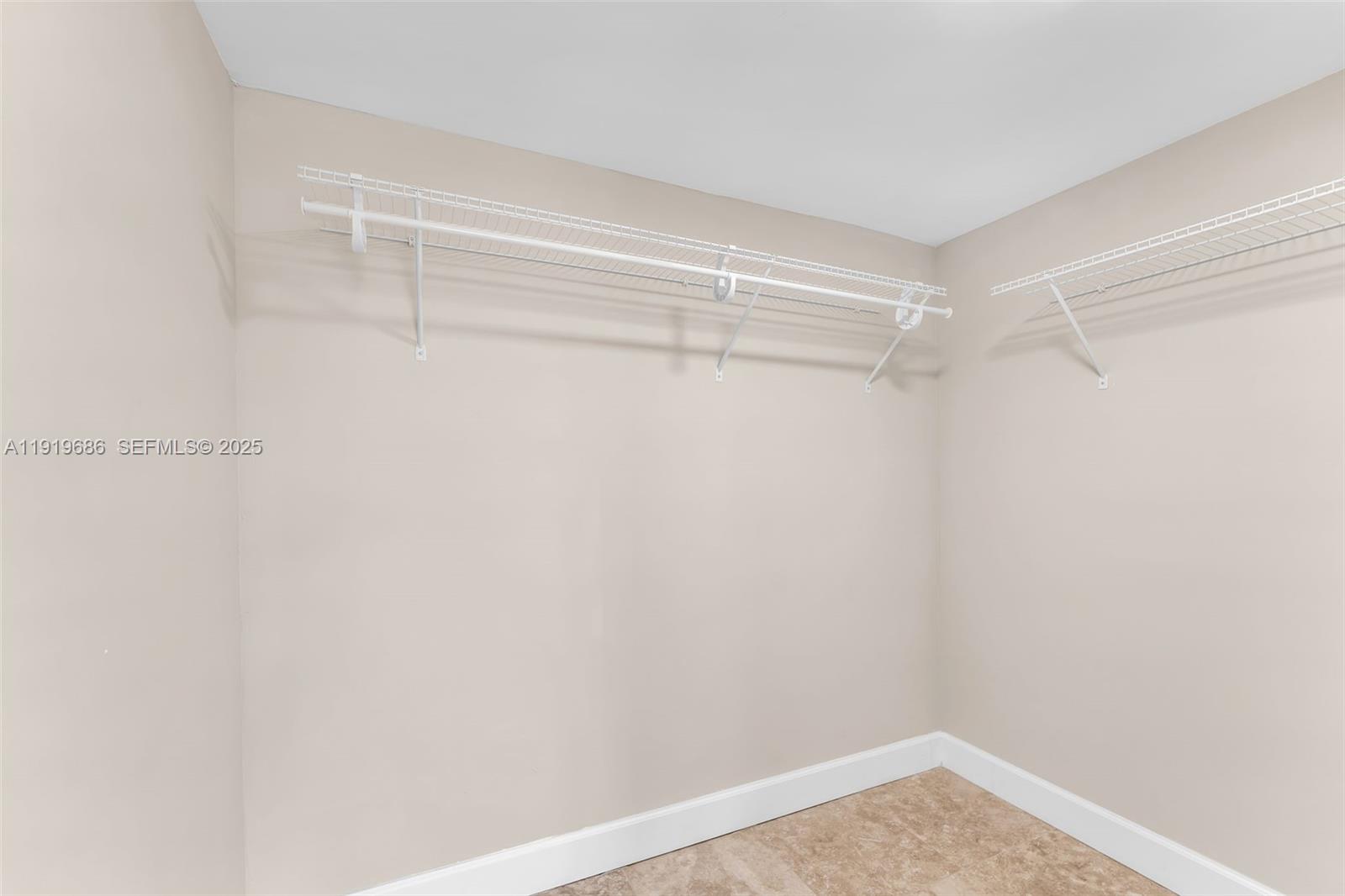 VENETIAN ISLE CONDO - Residential