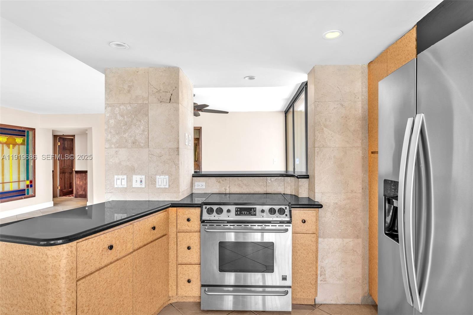 VENETIAN ISLE CONDO - Residential