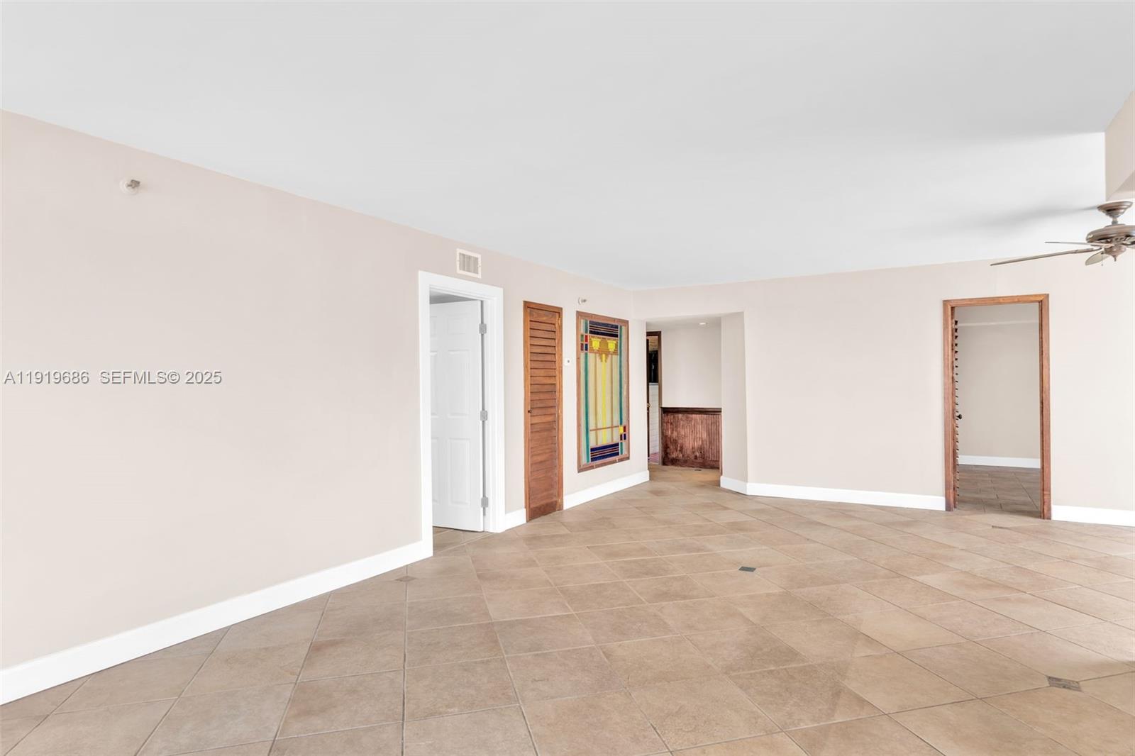 VENETIAN ISLE CONDO - Residential