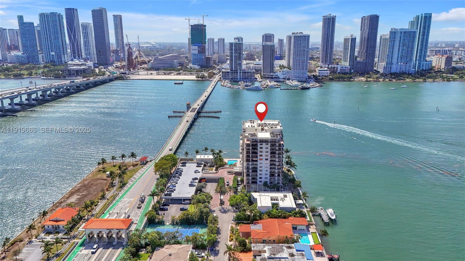 VENETIAN ISLE CONDO - Residential