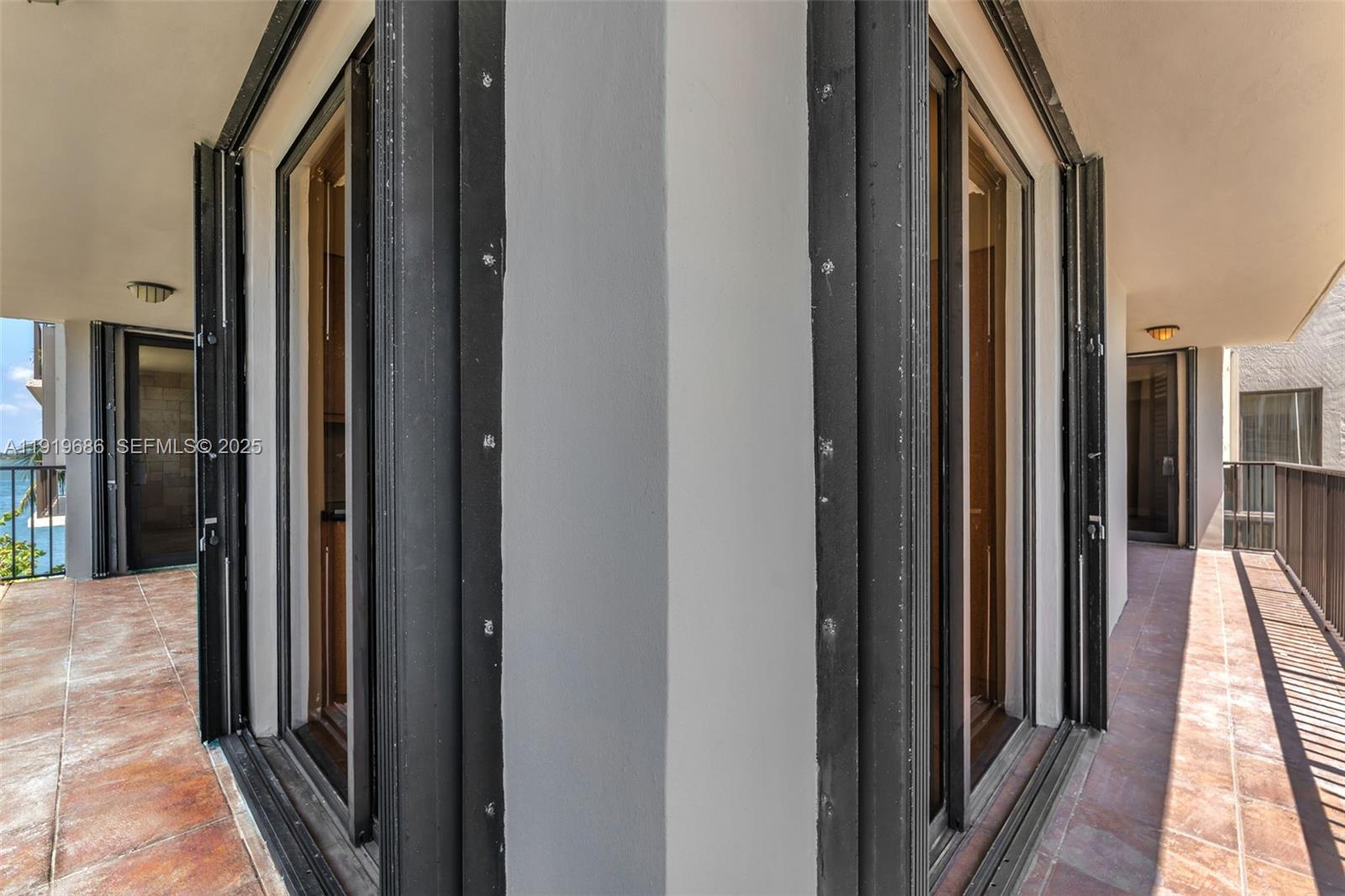 VENETIAN ISLE CONDO - Residential