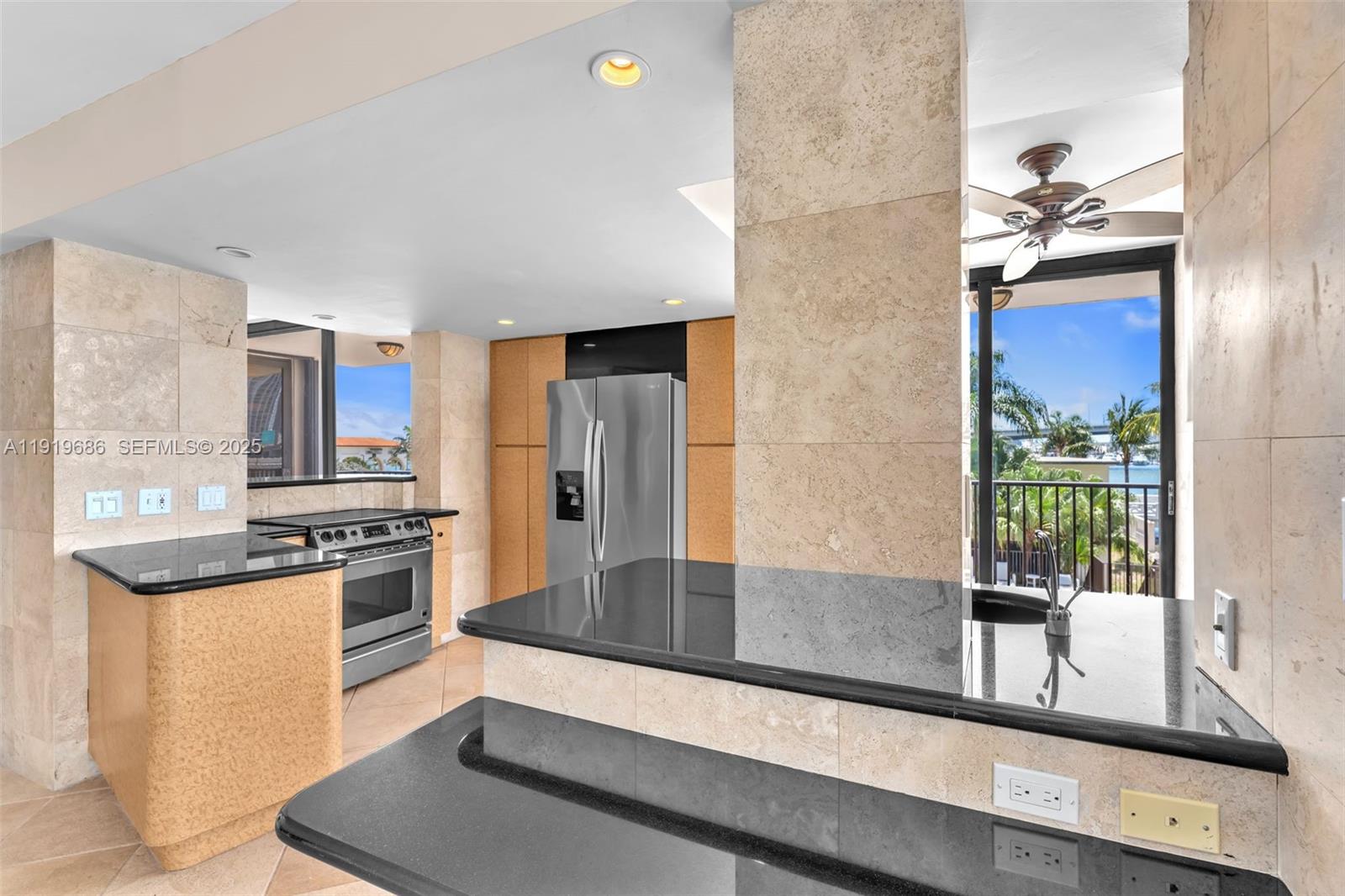 VENETIAN ISLE CONDO - Residential