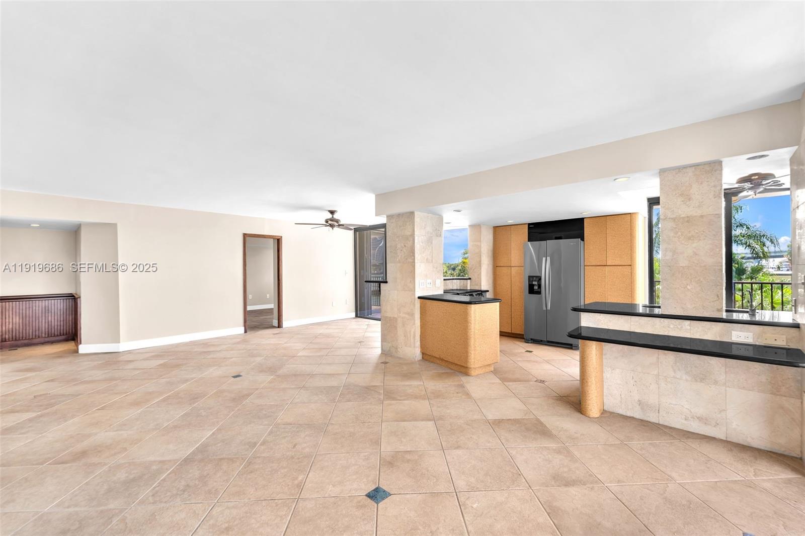 VENETIAN ISLE CONDO - Residential