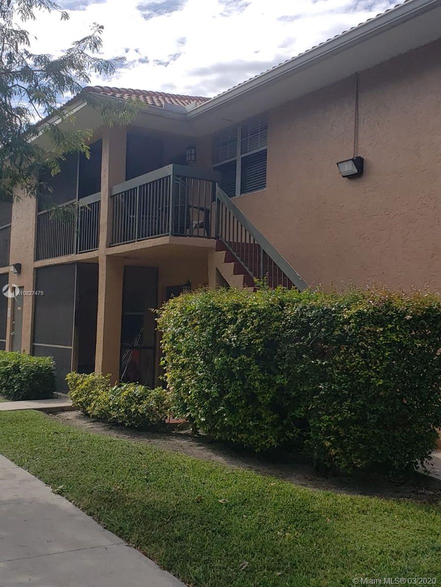2/2 spacious condominium in heart of Pembroke Pines, stainless steel appliances. Washer and dryer inside unit, laminated cabinets, wood, and tile flooring, large master bedroom, community pool, club house and tennis courts.