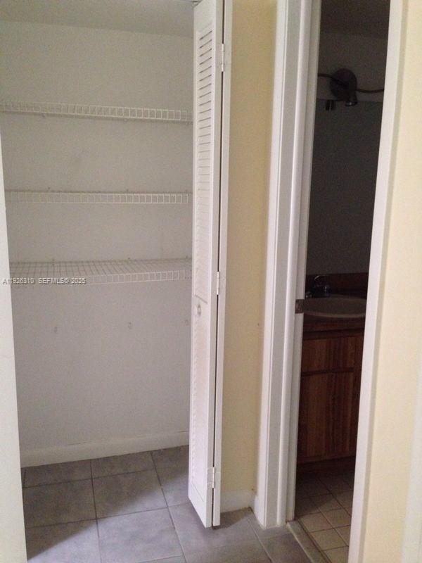 SANDPIPER BAY - Residential Lease