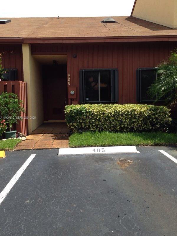 SANDPIPER BAY - Residential Lease