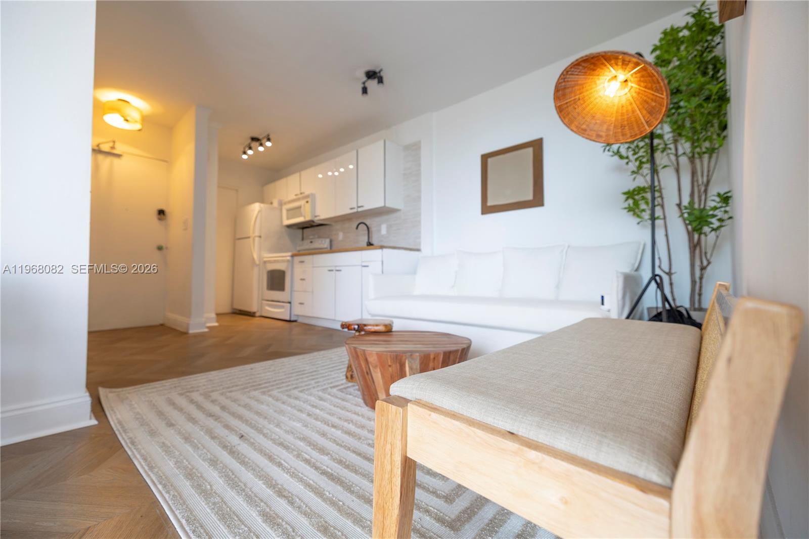 1255 W Collins Ave 604