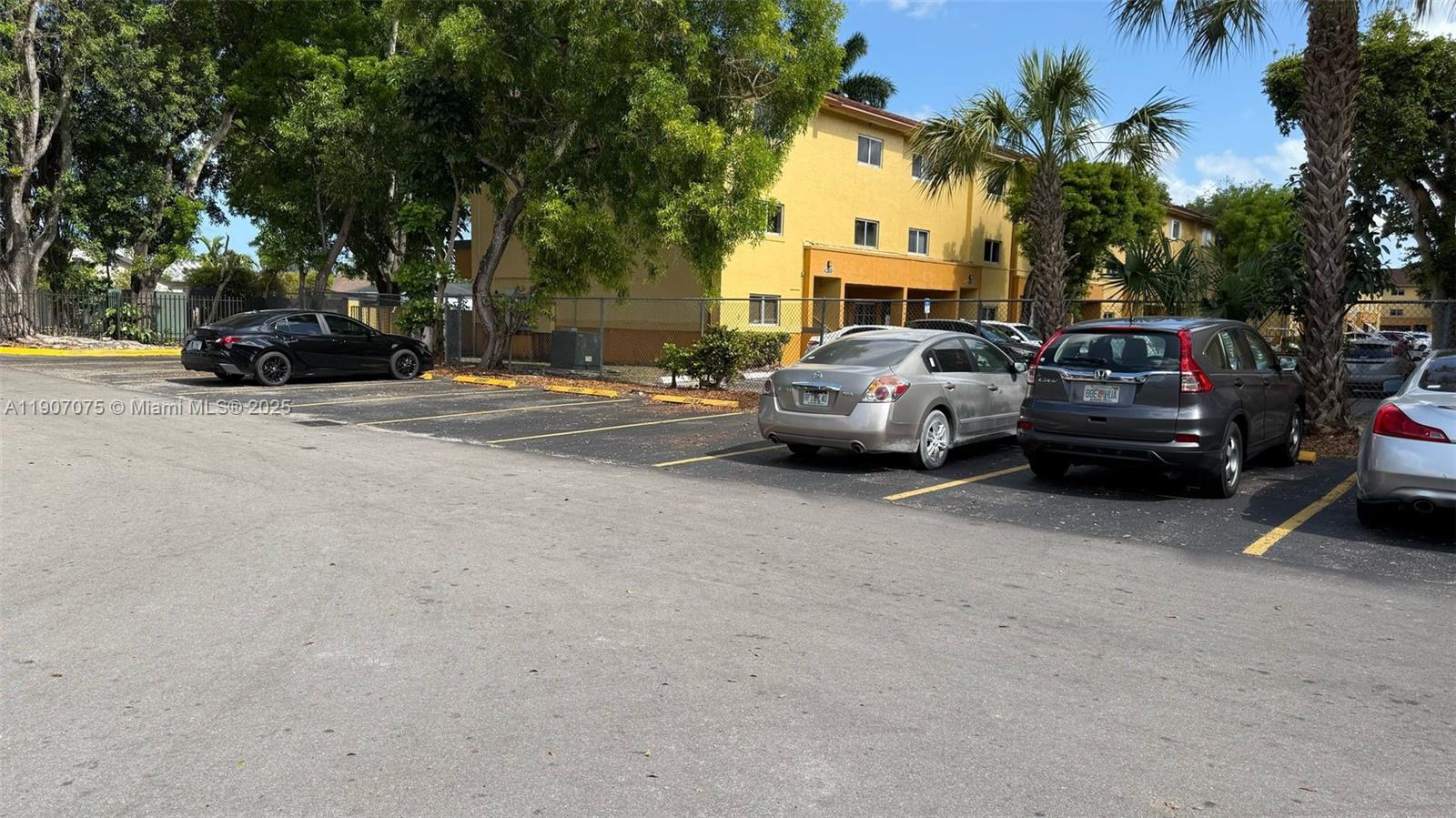 PEPPERMILL KENDALE LKS W - Residential