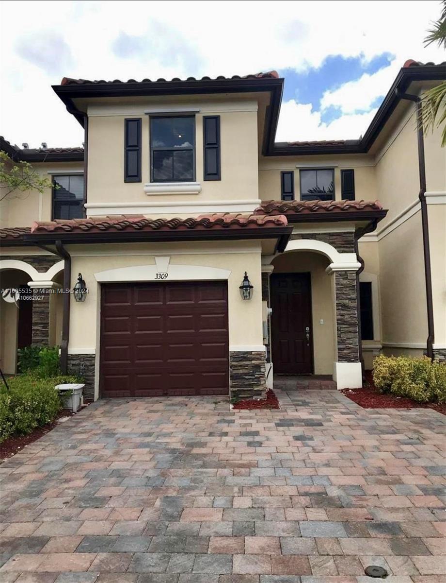 Photo 1 of 3309 W 90th Ter, Hialeah, Florida, $570,000, Web #: 11605535