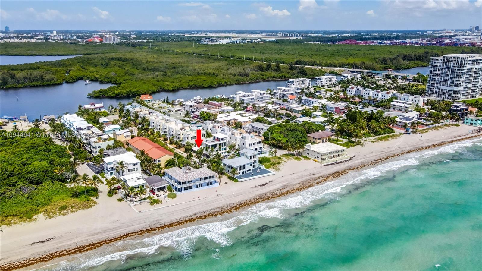 HOLLYWOOD CENTRAL REACH - Residential Lease