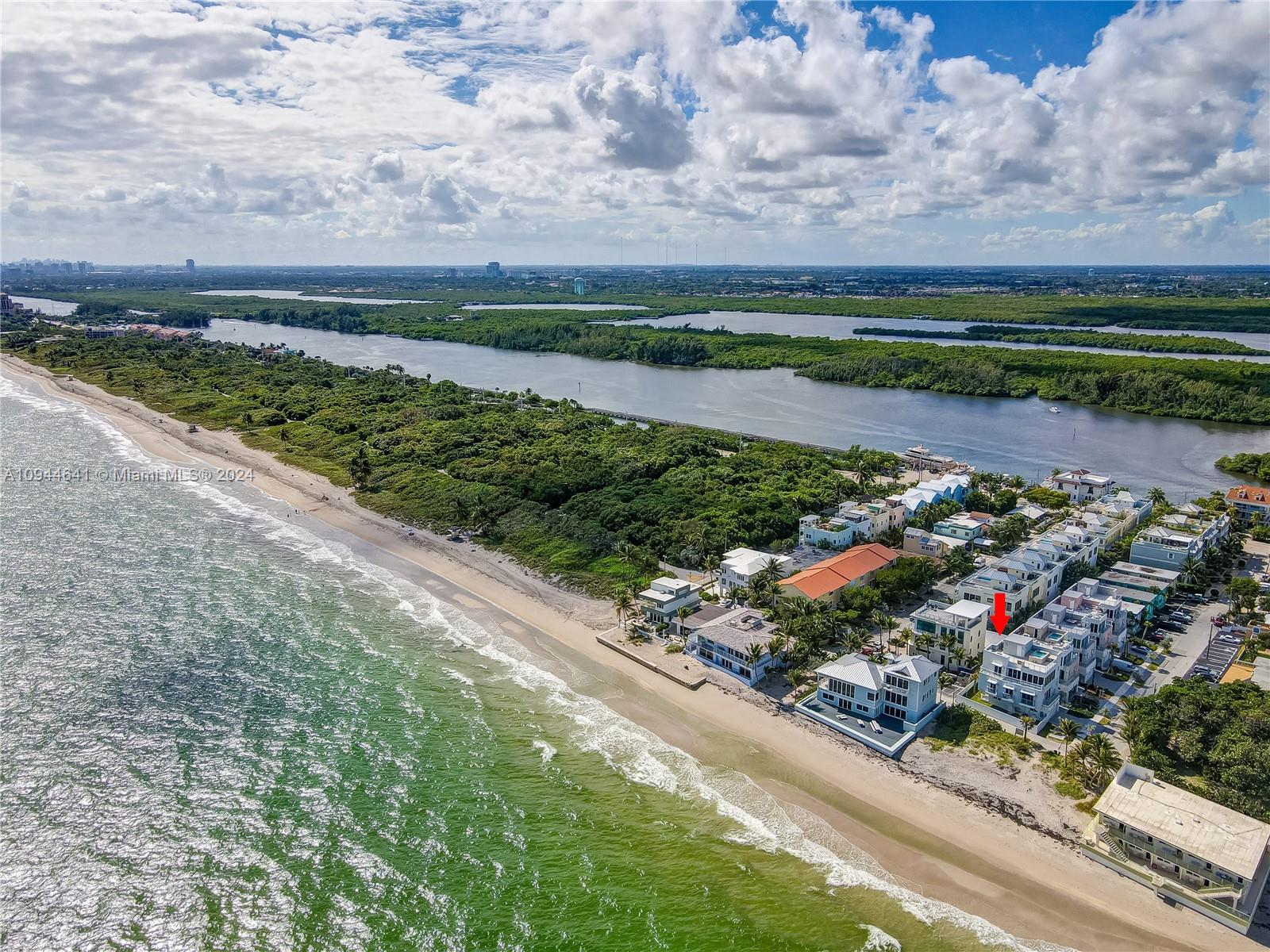 HOLLYWOOD CENTRAL REACH - Residential Lease