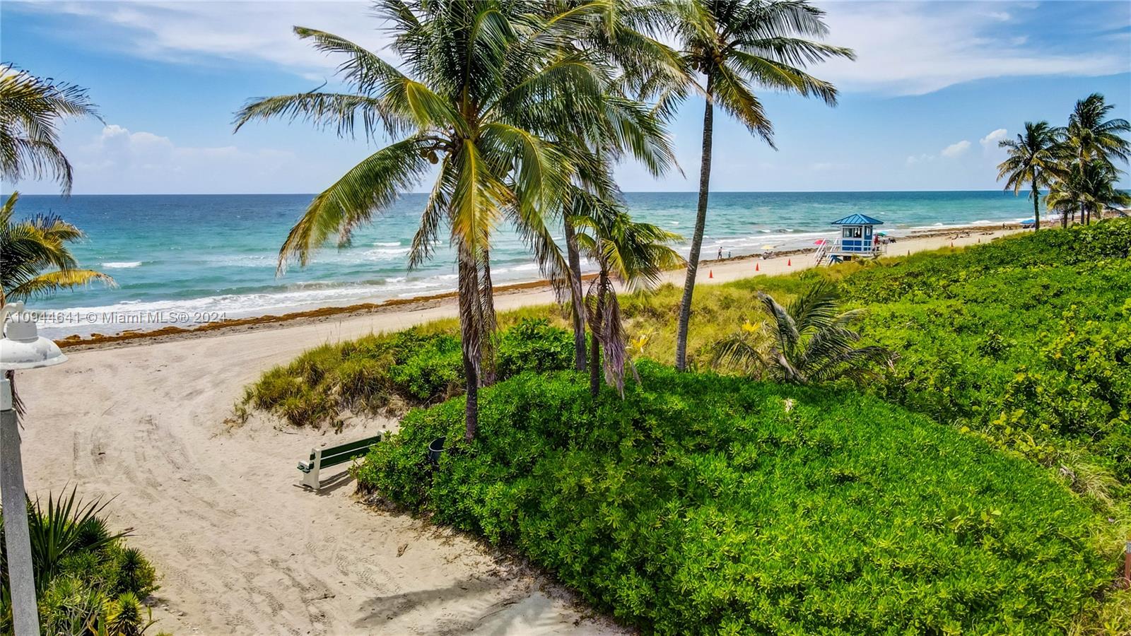 HOLLYWOOD CENTRAL REACH - Residential Lease