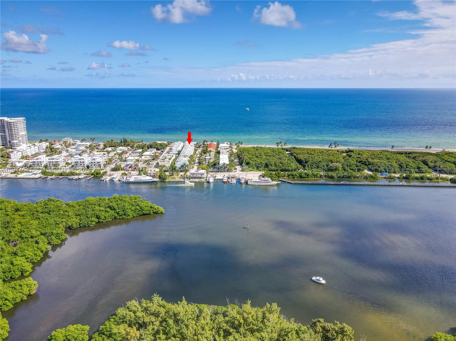 HOLLYWOOD CENTRAL REACH - Residential Lease