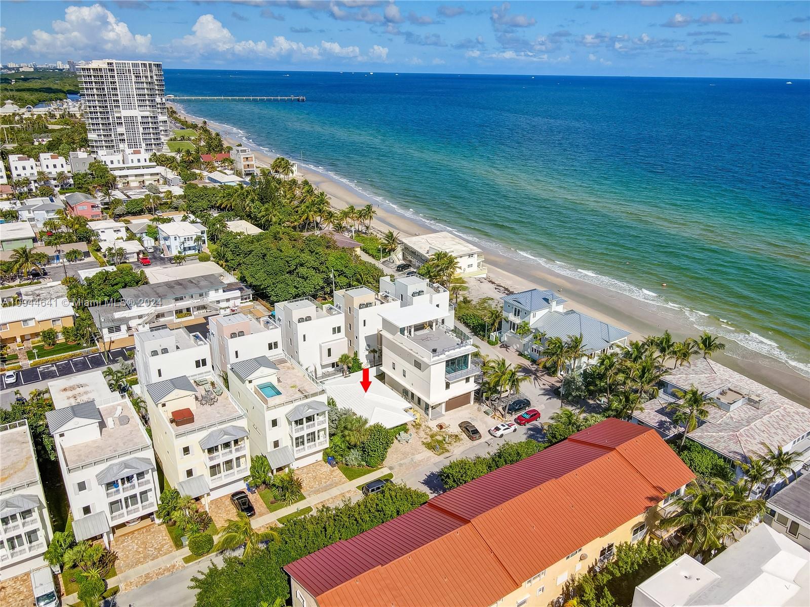 HOLLYWOOD CENTRAL REACH - Residential Lease