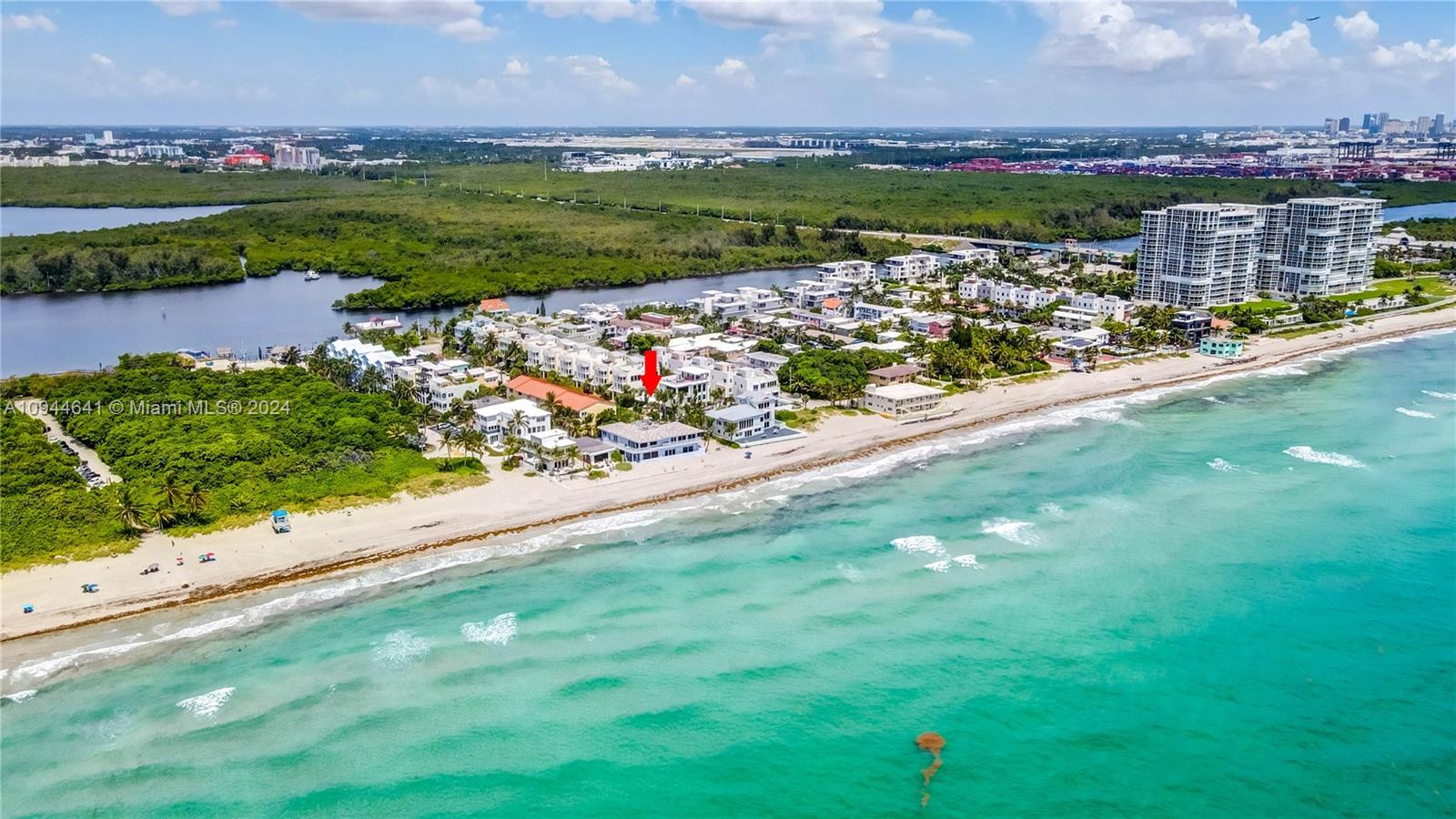 HOLLYWOOD CENTRAL REACH - Residential Lease