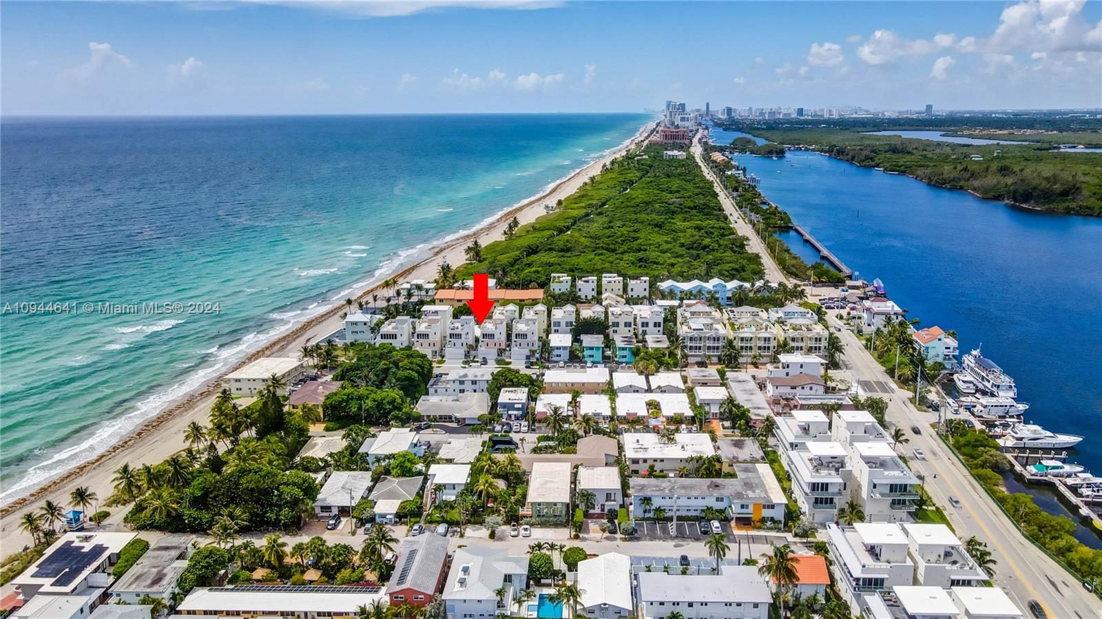 HOLLYWOOD CENTRAL REACH - Residential Lease