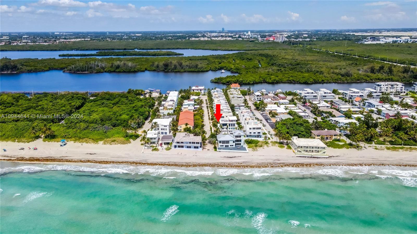 HOLLYWOOD CENTRAL REACH - Residential Lease