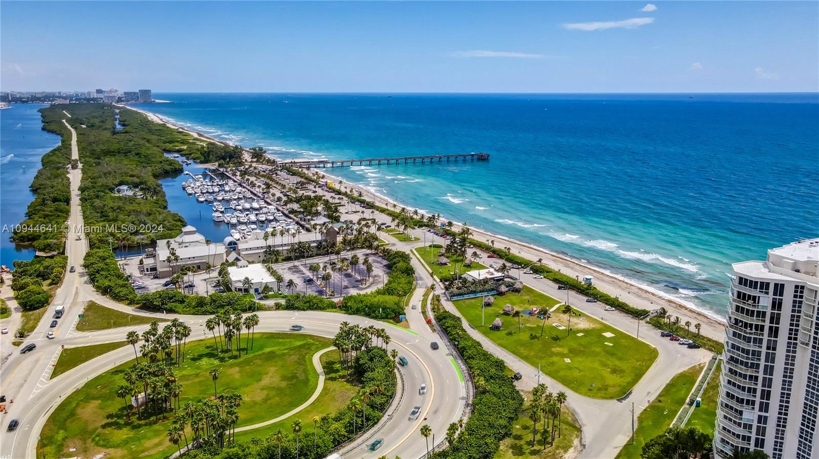 HOLLYWOOD CENTRAL REACH - Residential Lease