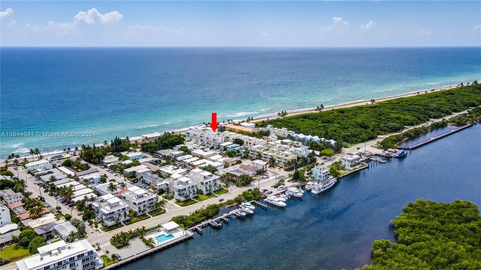 HOLLYWOOD CENTRAL REACH - Residential Lease