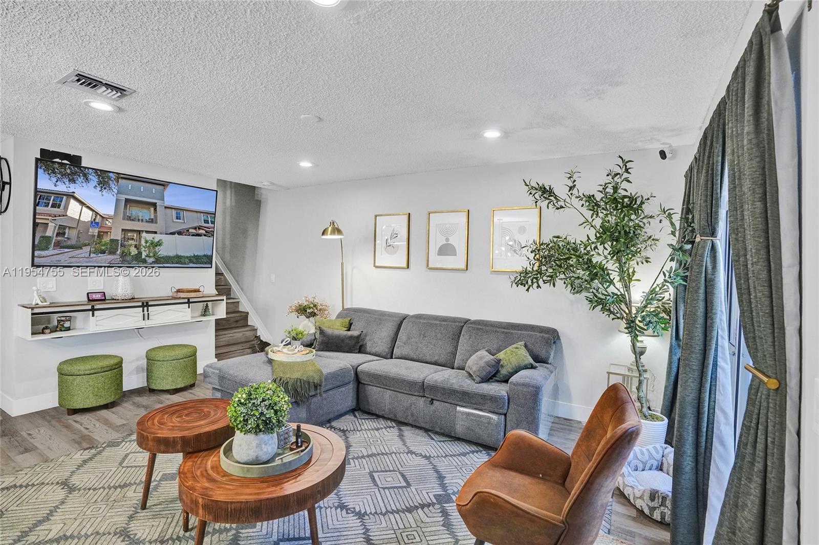 SOMERSET FOUR REPLAT - Residential