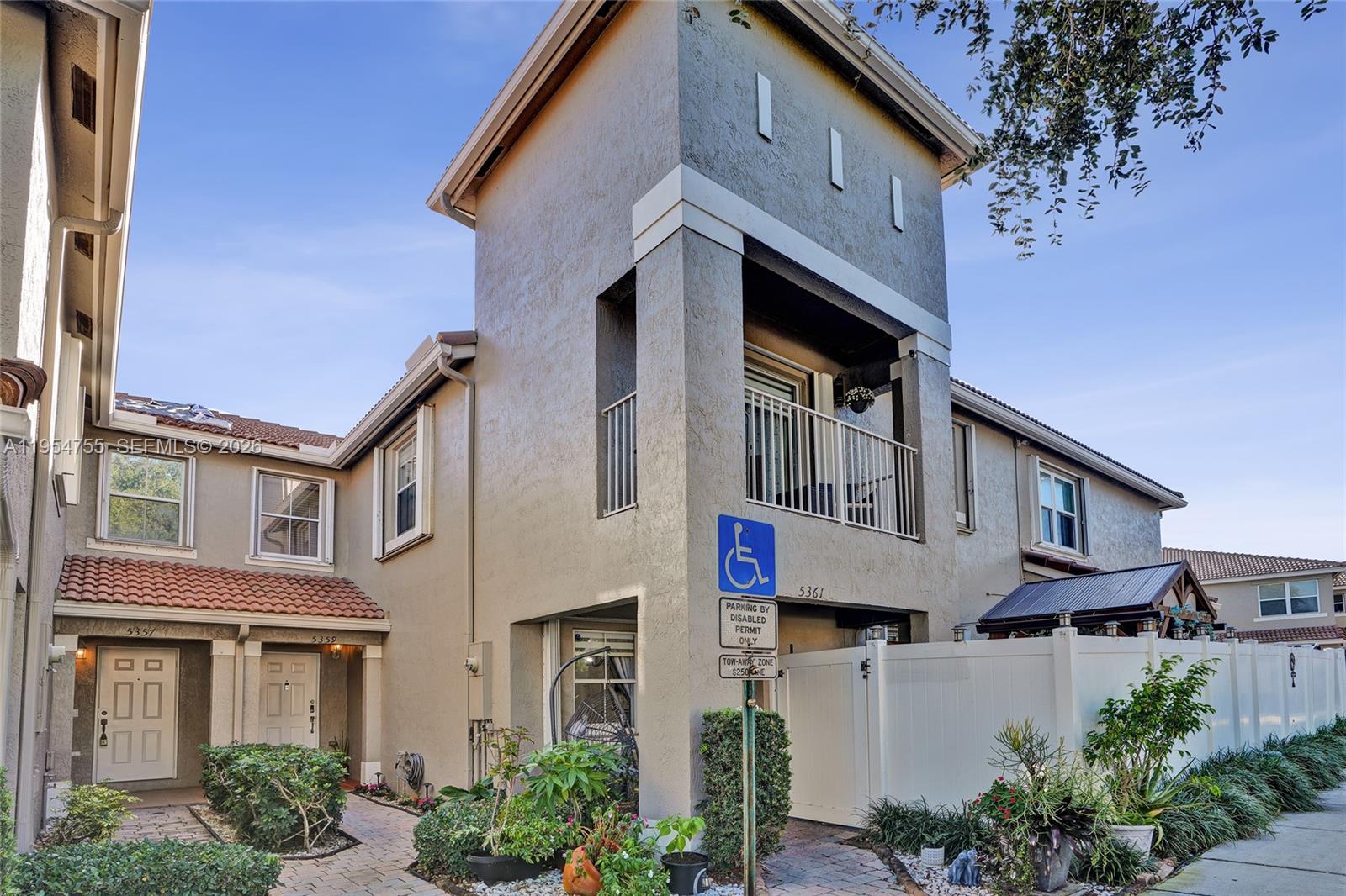 SOMERSET FOUR REPLAT - Residential