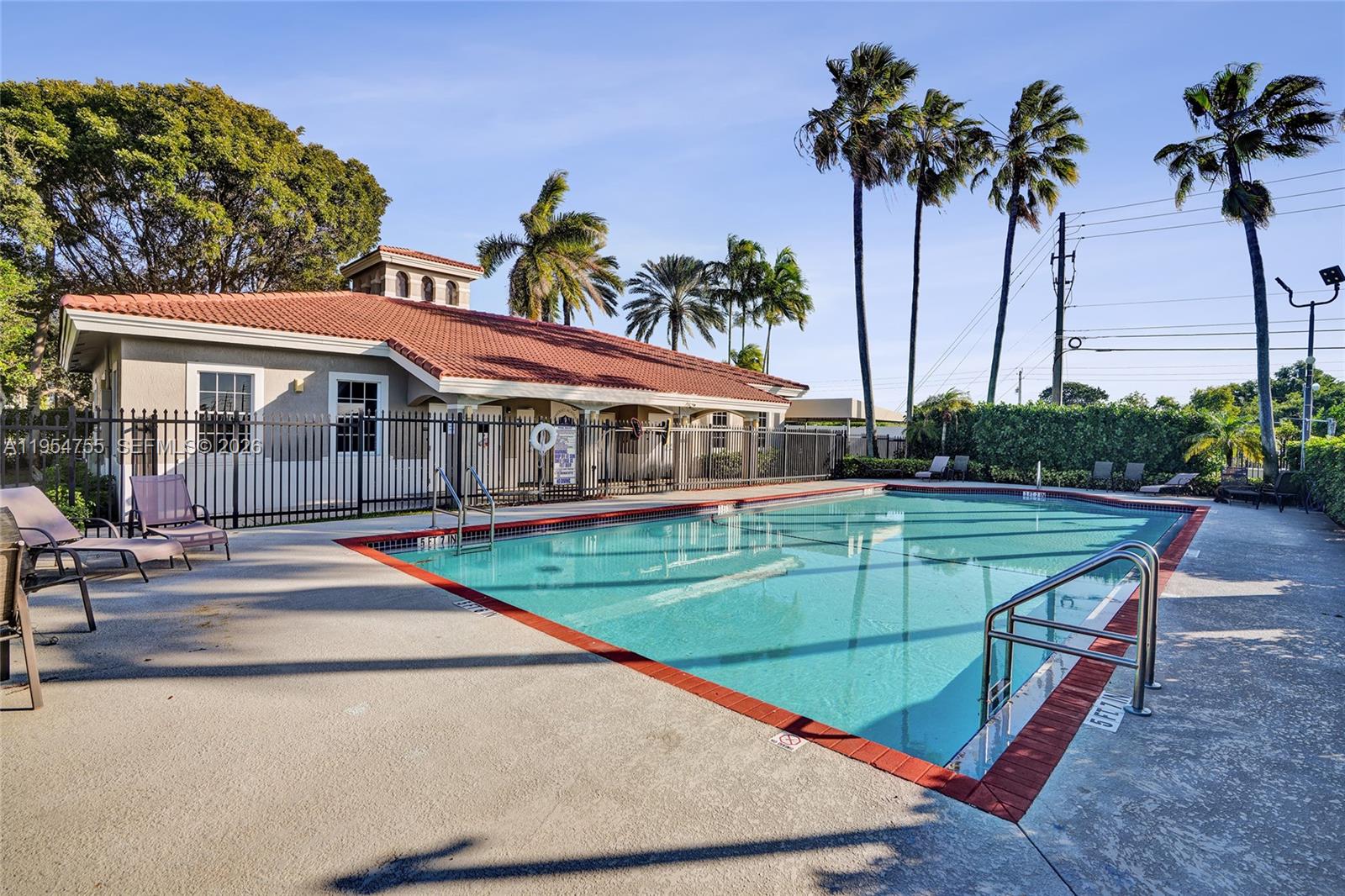 SOMERSET FOUR REPLAT - Residential