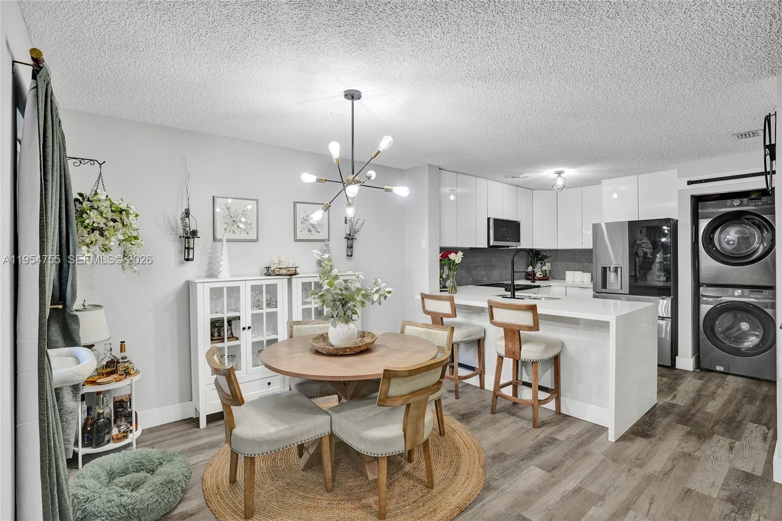 SOMERSET FOUR REPLAT - Residential