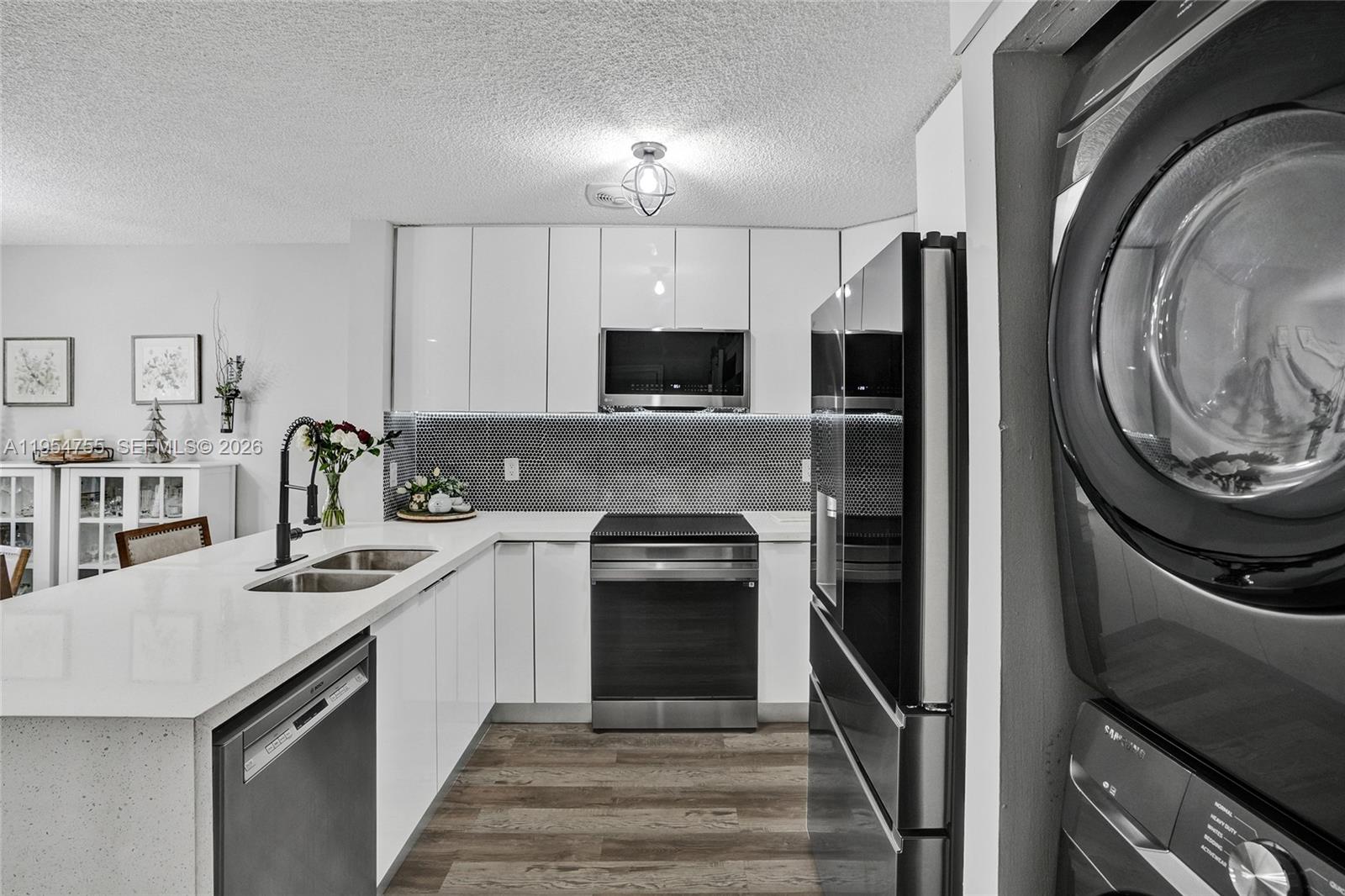 SOMERSET FOUR REPLAT - Residential