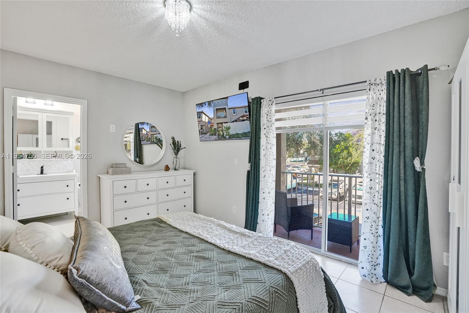 SOMERSET FOUR REPLAT - Residential