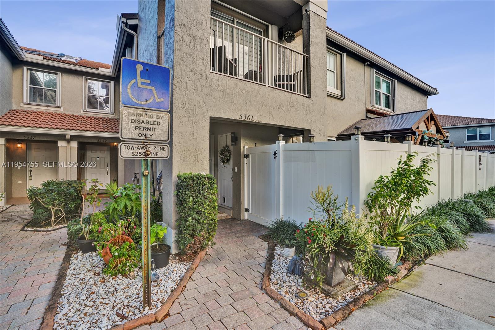 SOMERSET FOUR REPLAT - Residential