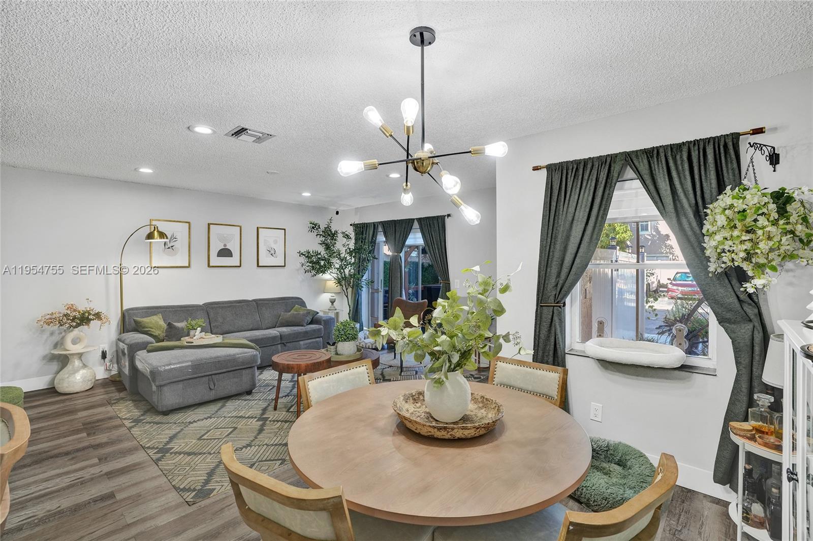 SOMERSET FOUR REPLAT - Residential