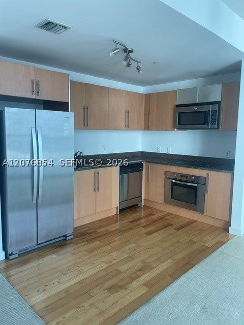 300 S Biscayne Blvd T-2303