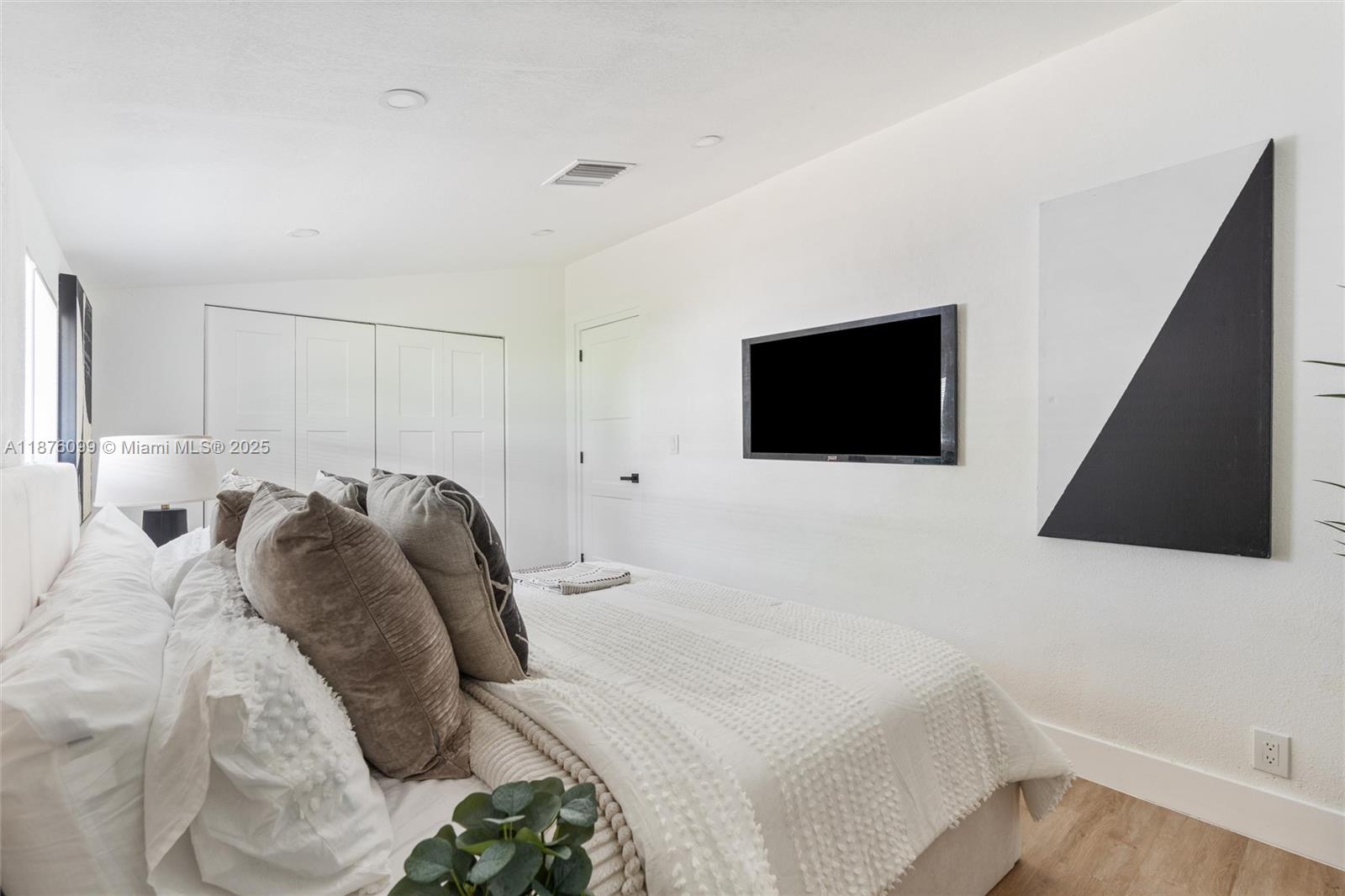 PARK ROAD MANOR - Residential