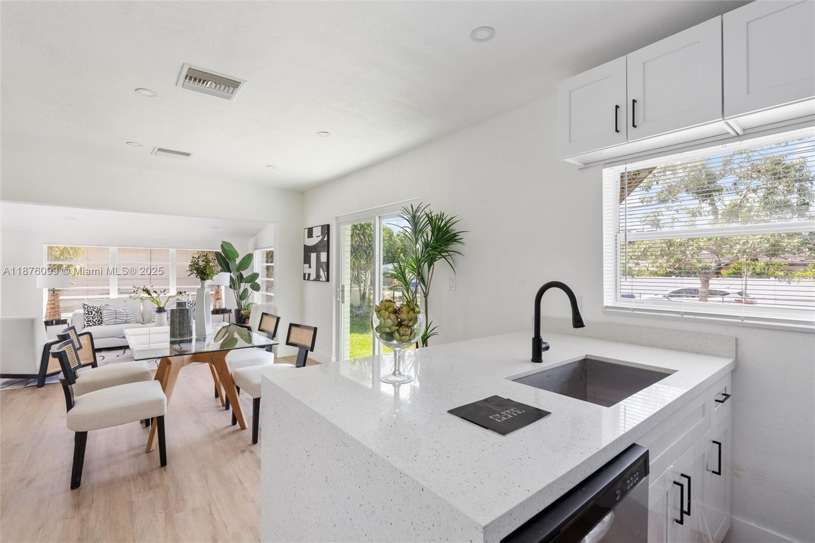 PARK ROAD MANOR - Residential