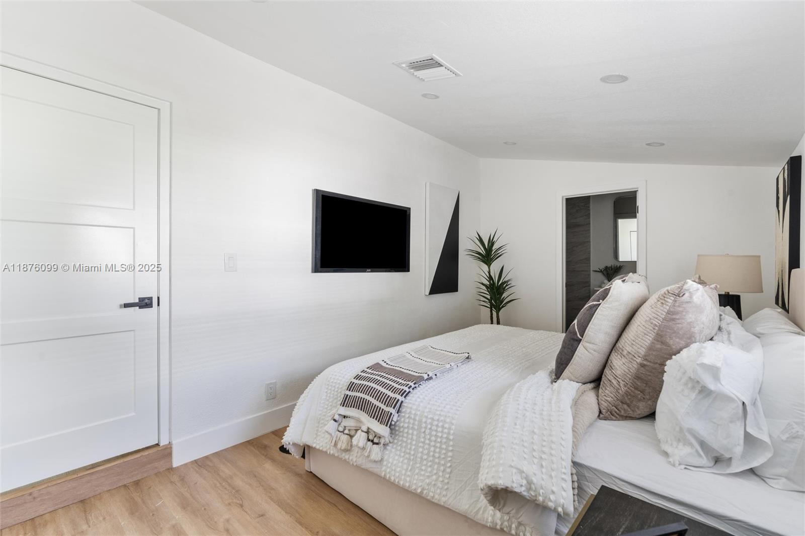 PARK ROAD MANOR - Residential