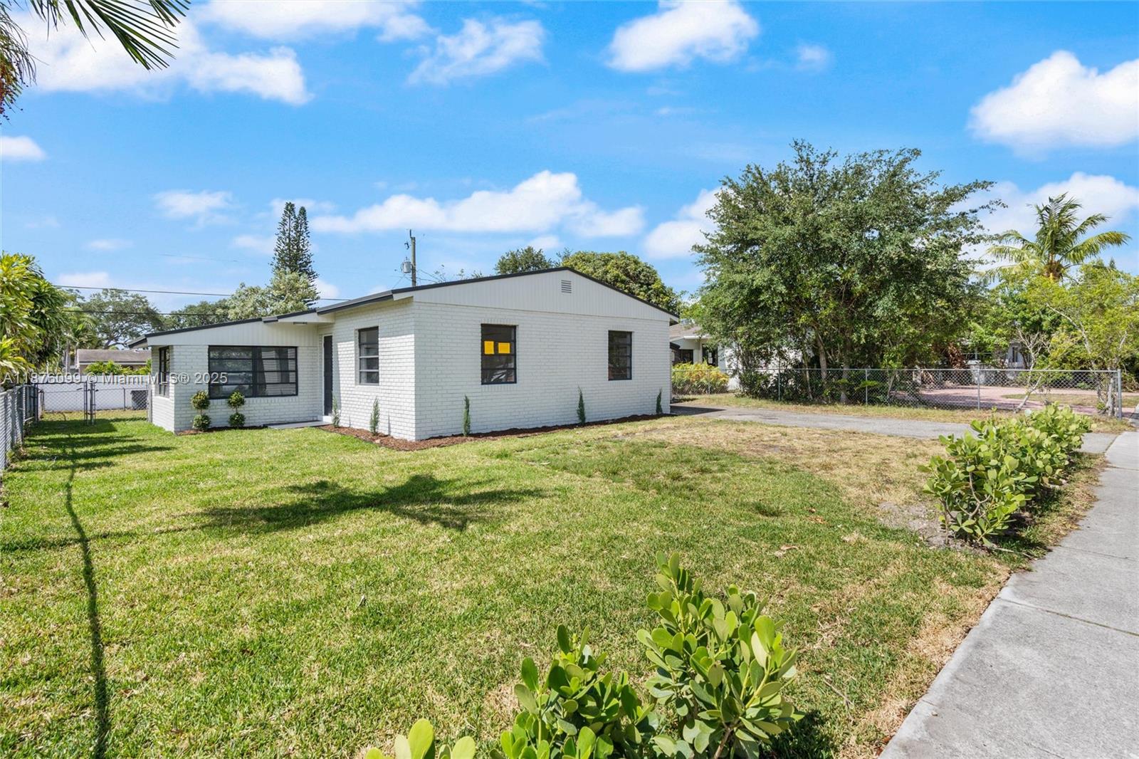 PARK ROAD MANOR - Residential