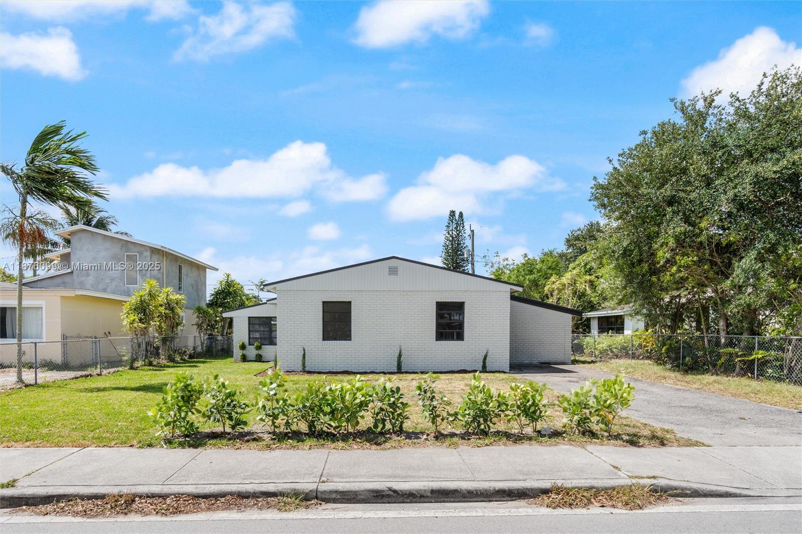 PARK ROAD MANOR - Residential