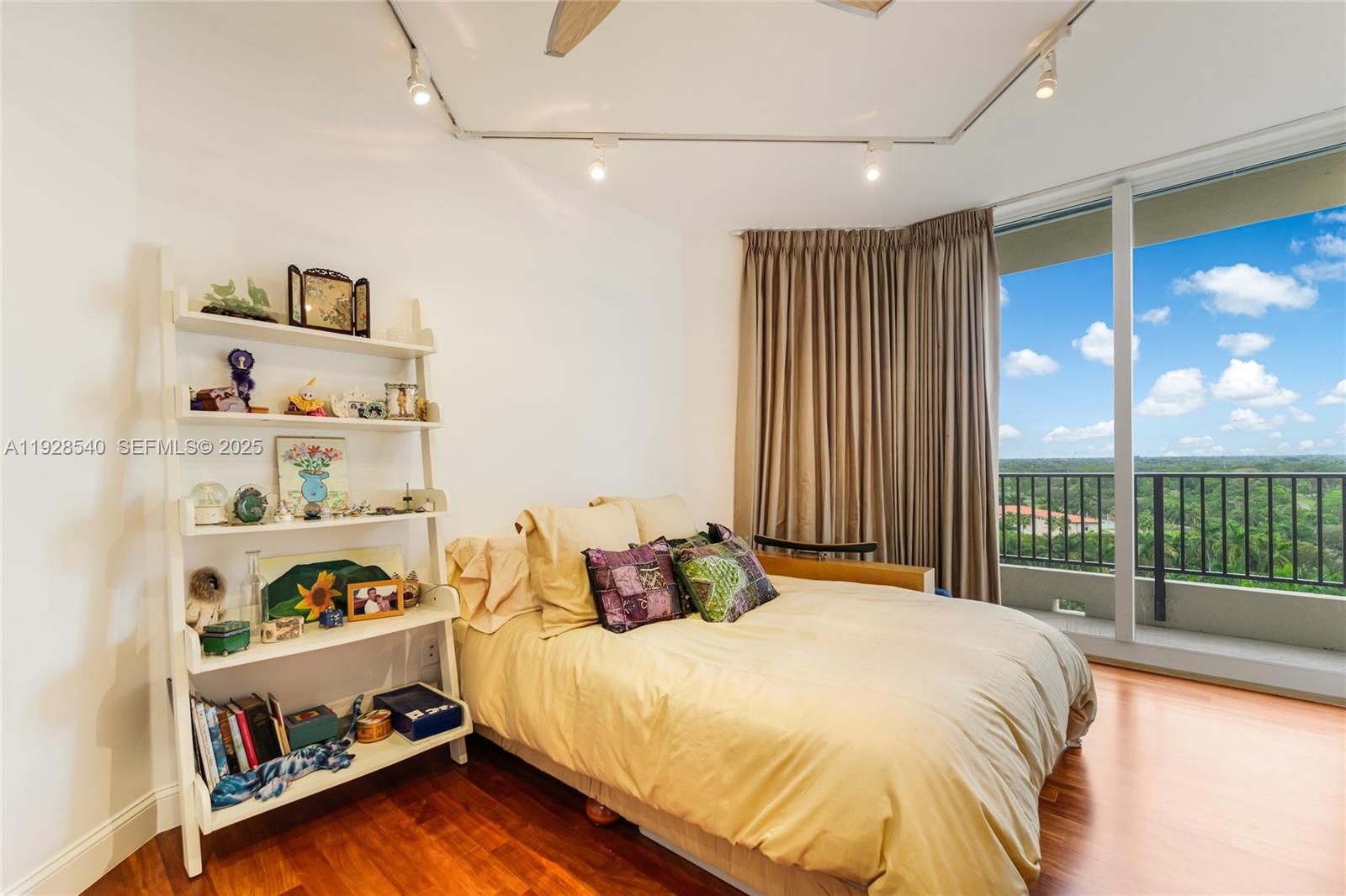 VERONA AT DEERING BAY CON - Residential Lease