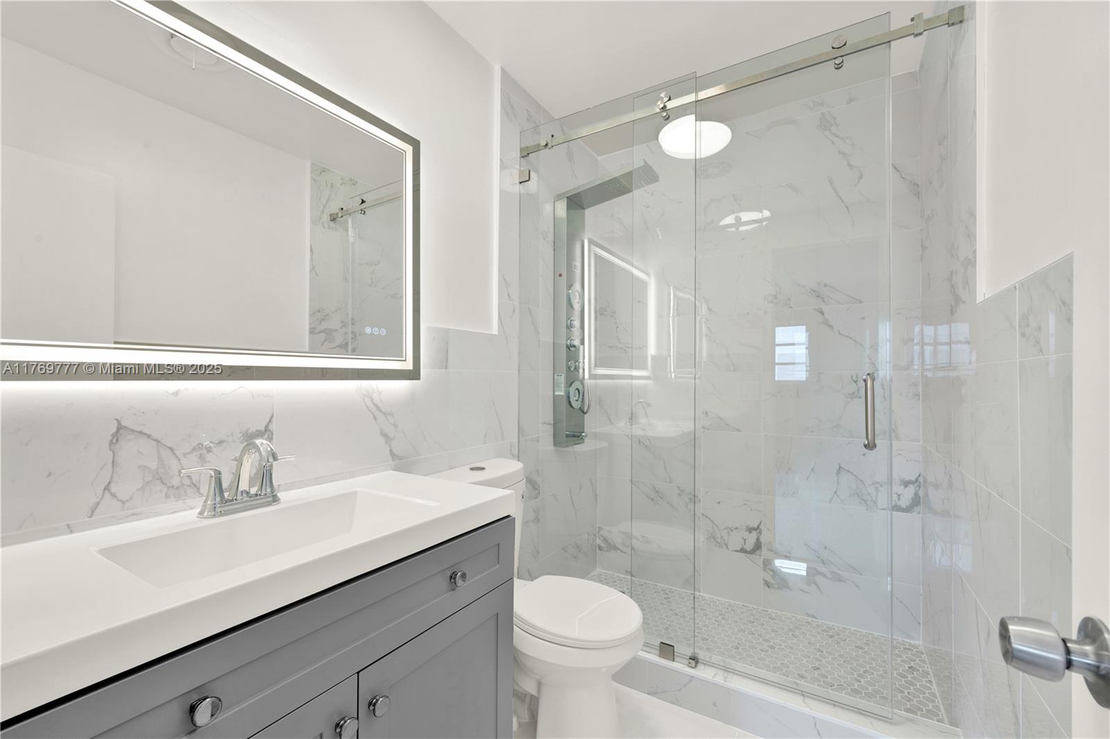 ROYAL PLAZA CONDO - Residential