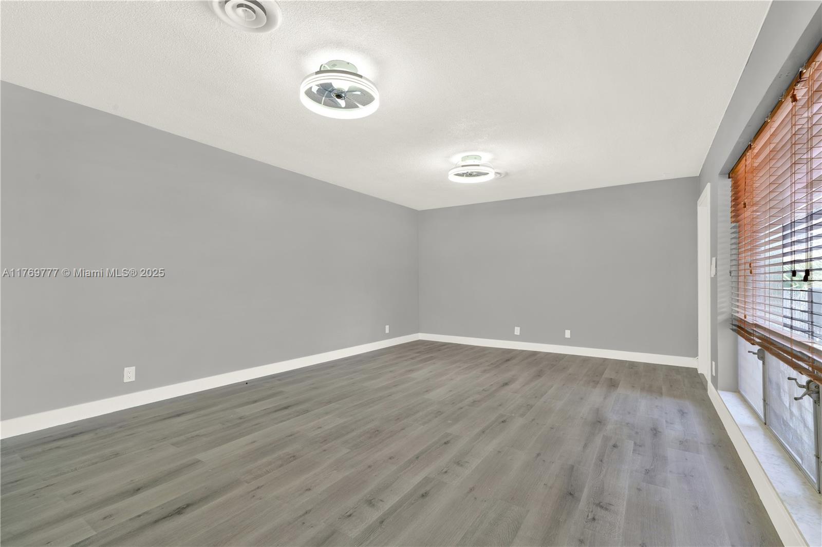 ROYAL PLAZA CONDO - Residential