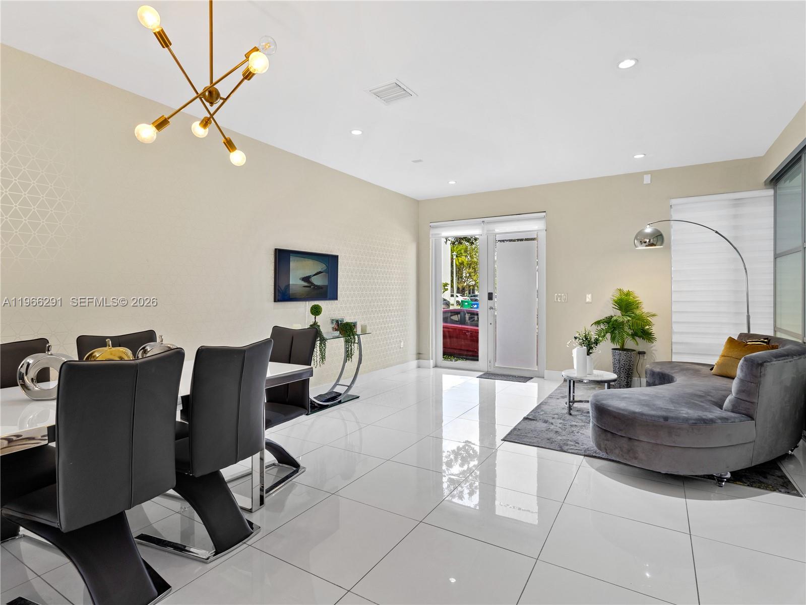 LANDMARK AT DORAL - Residential