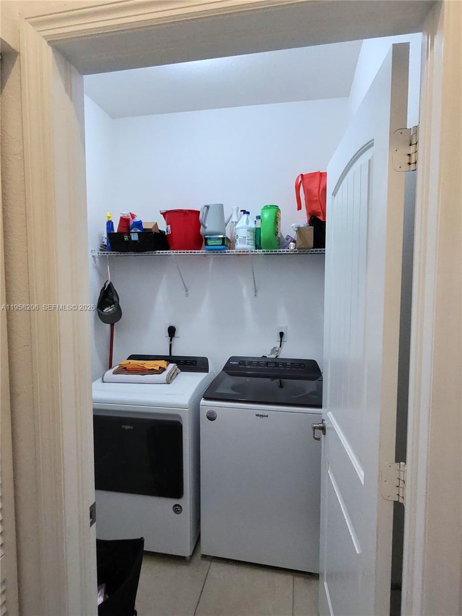 HEMINGWAY POINT - Residential